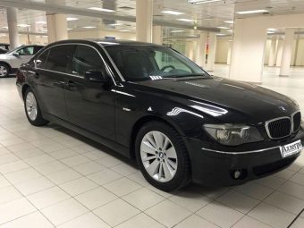 BMW 750