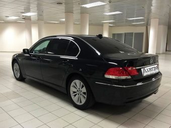 BMW 750