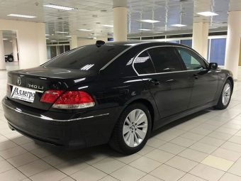 BMW 750