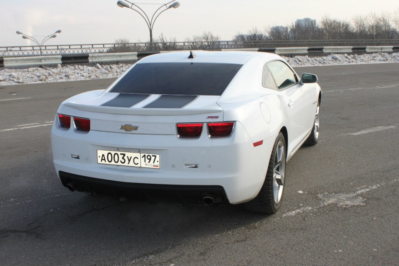 Аренда и заказ белого автомобиля Шевроле Камаро (Chevrolet Camaro) в Москве